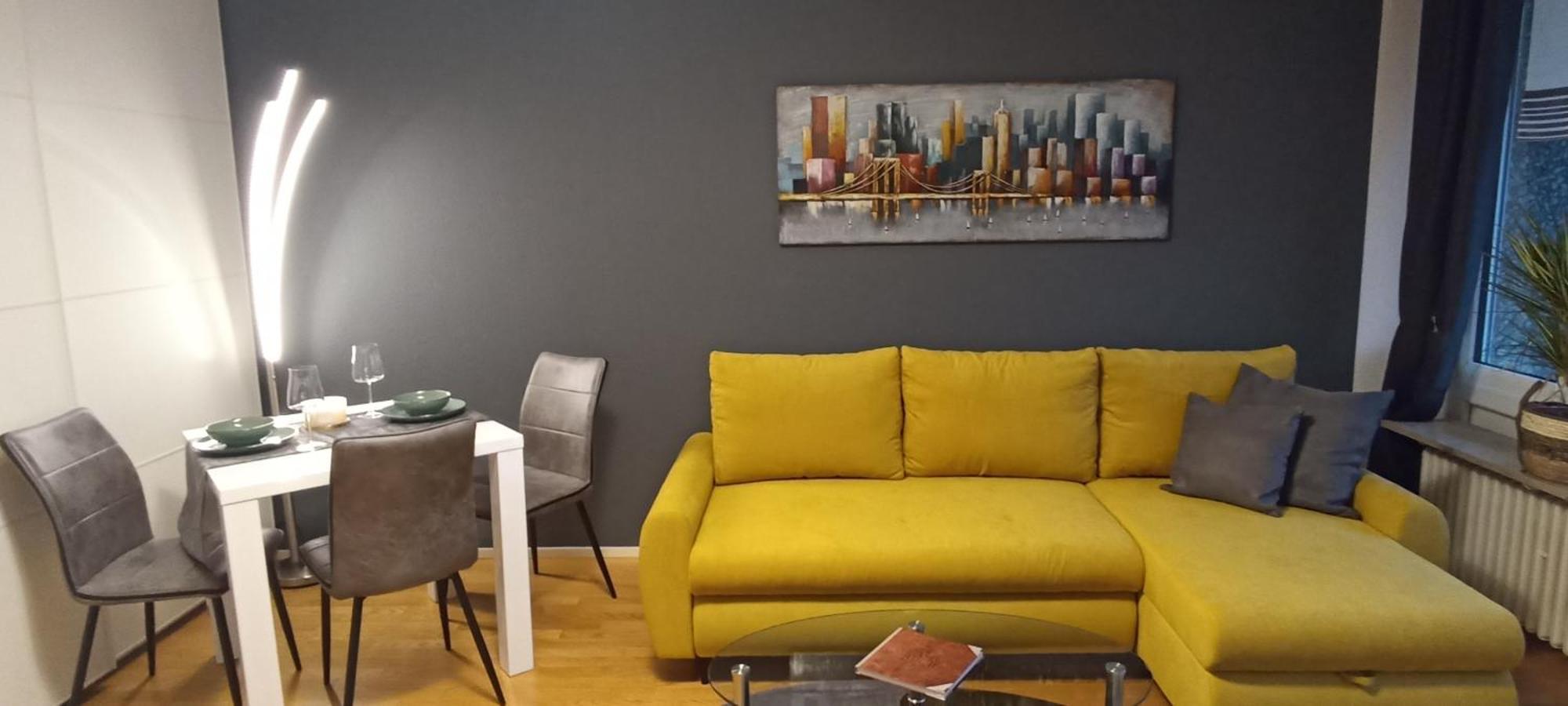Gemuetliches Helles Apartment Mit Balkon Und Parkplatz Vor Der Tuer Im Zentrum Von באיירוט מראה חיצוני תמונה