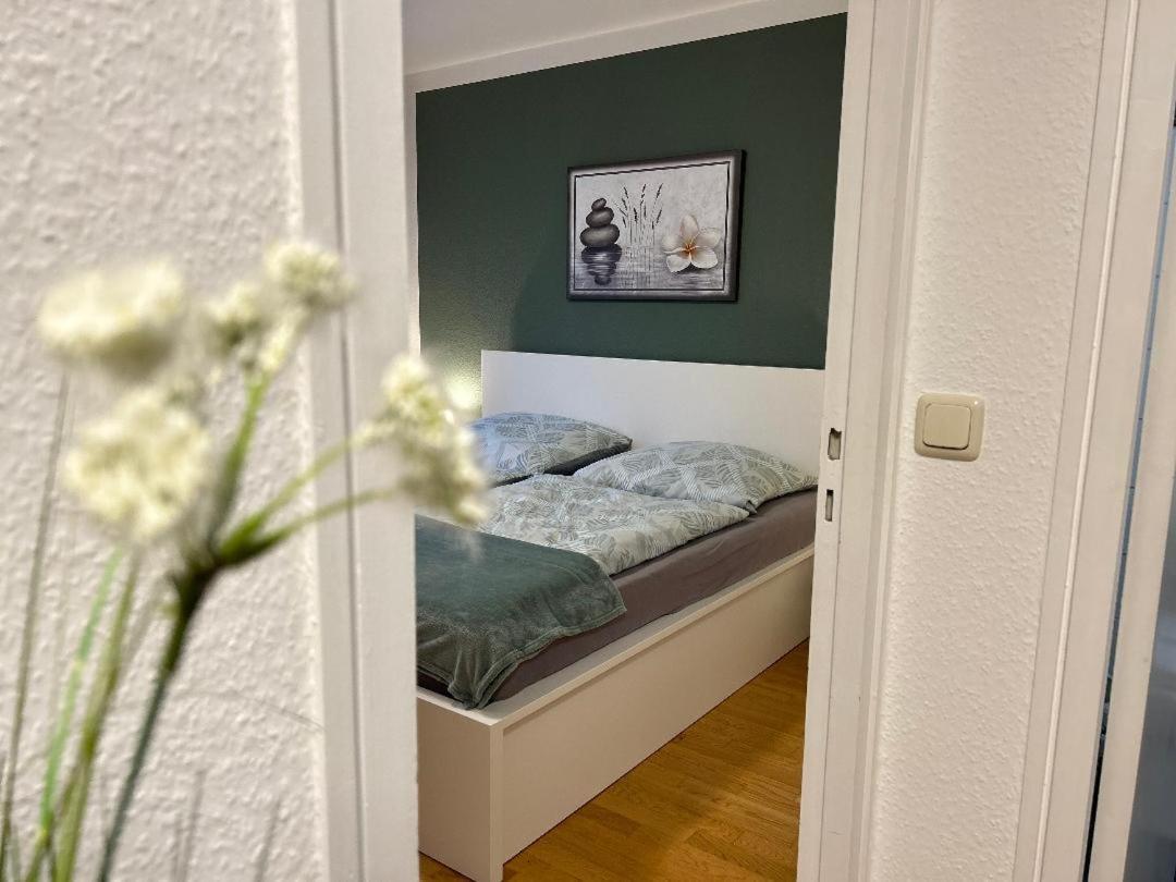 Gemuetliches Helles Apartment Mit Balkon Und Parkplatz Vor Der Tuer Im Zentrum Von באיירוט מראה חיצוני תמונה