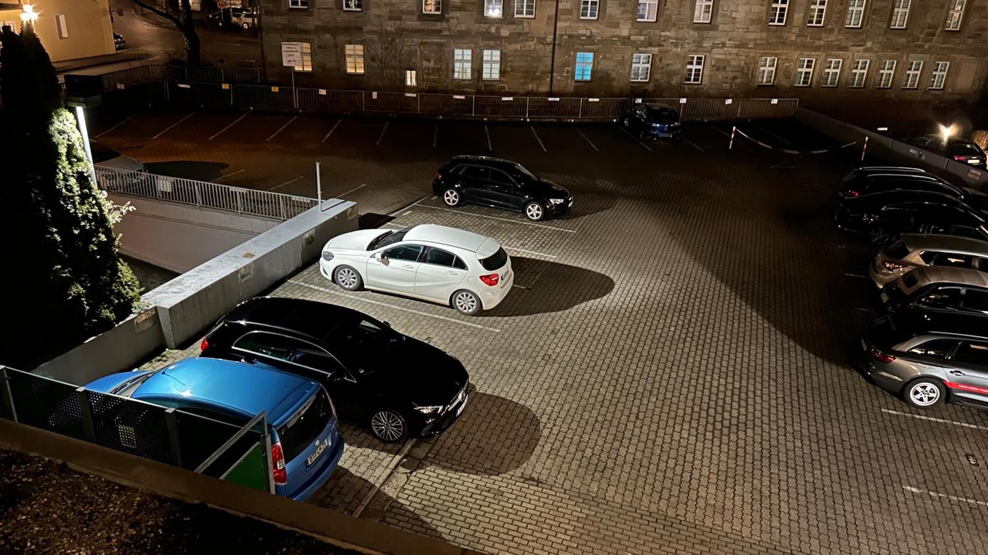 Gemuetliches Helles Apartment Mit Balkon Und Parkplatz Vor Der Tuer Im Zentrum Von באיירוט מראה חיצוני תמונה